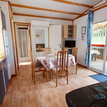 Chalet La Perche Au Bord De L'Eau Lion-en-Sullias エクステリア 写真